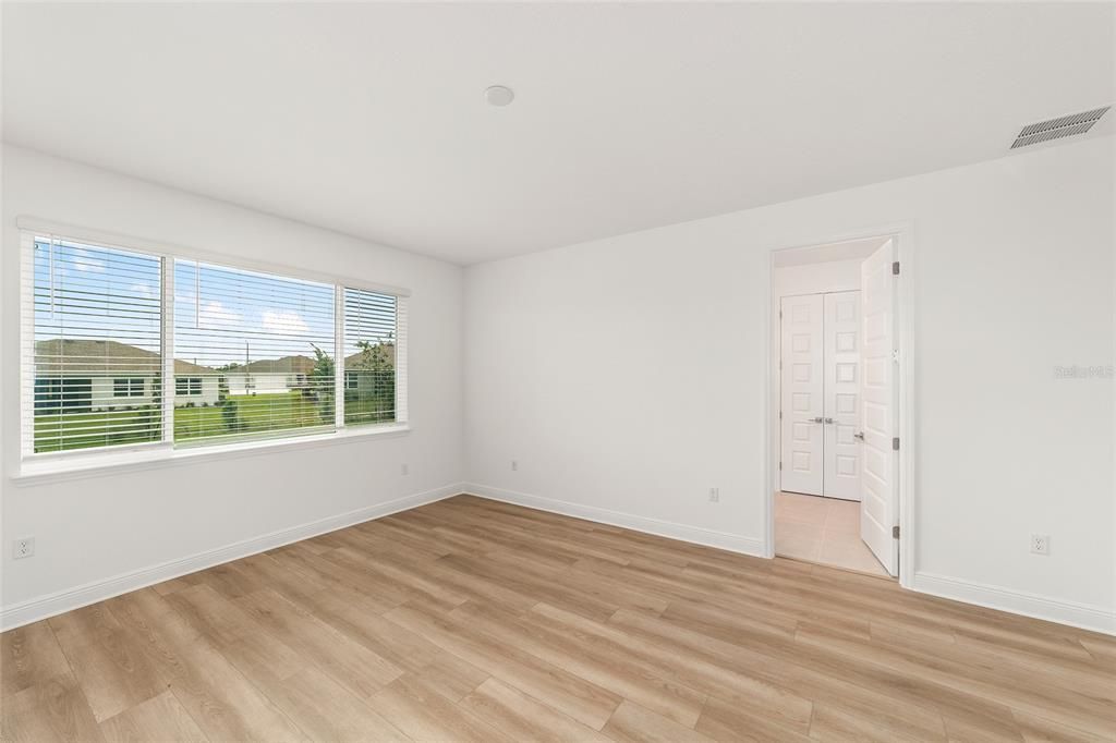 For Sale: $391,000 (2 beds, 2 baths, 2142 Square Feet)