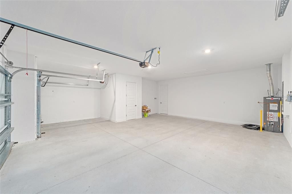 For Sale: $391,000 (2 beds, 2 baths, 2142 Square Feet)