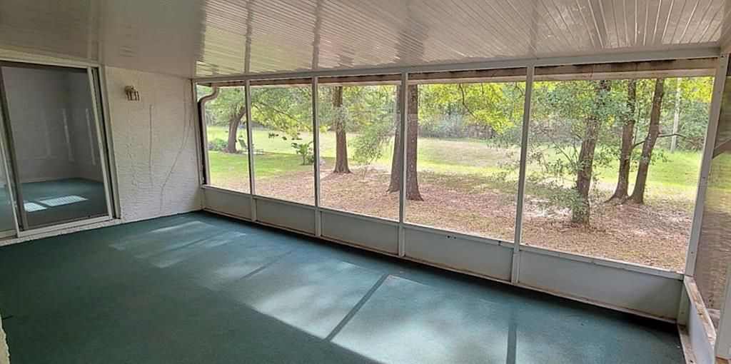 合同活跃: $178,000 (2 贝兹, 2 浴室, 1364 平方英尺)