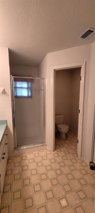 合同活跃: $178,000 (2 贝兹, 2 浴室, 1364 平方英尺)