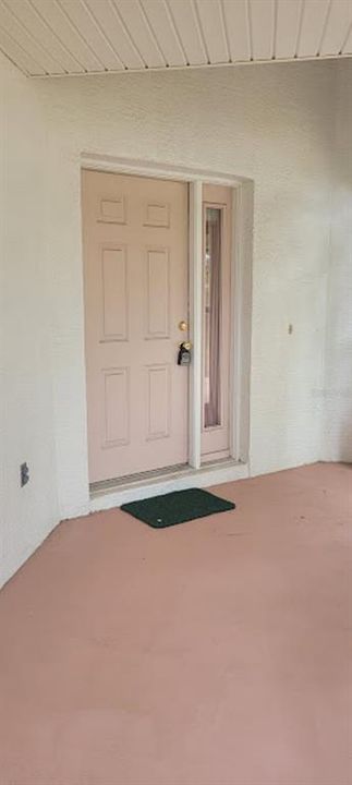 合同活跃: $178,000 (2 贝兹, 2 浴室, 1364 平方英尺)