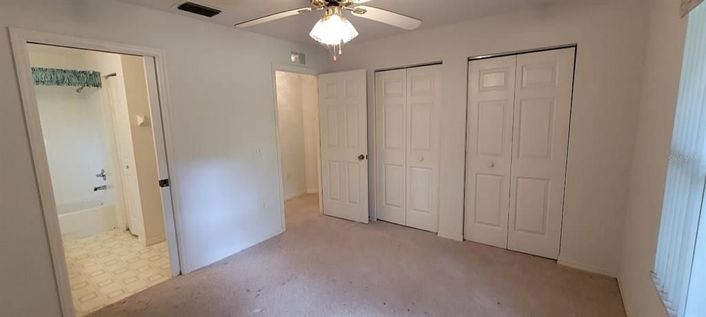 合同活跃: $178,000 (2 贝兹, 2 浴室, 1364 平方英尺)