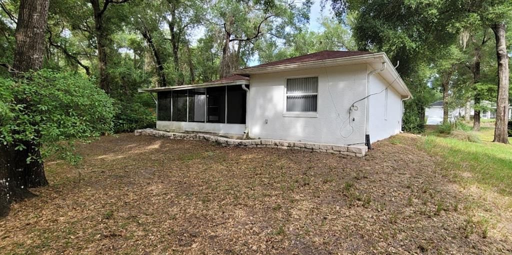 合同活跃: $178,000 (2 贝兹, 2 浴室, 1364 平方英尺)