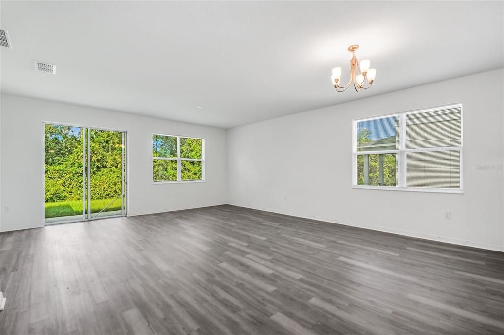 For Sale: $410,000 (4 beds, 2 baths, 2148 Square Feet)