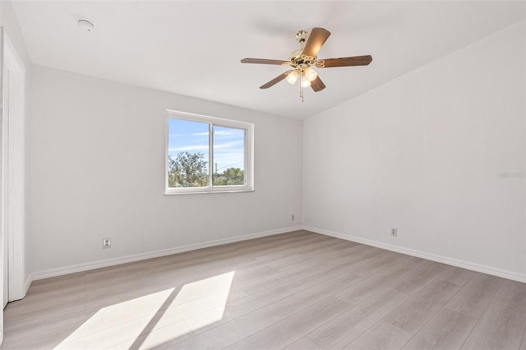 For Sale: $359,900 (4 beds, 2 baths, 1776 Square Feet)