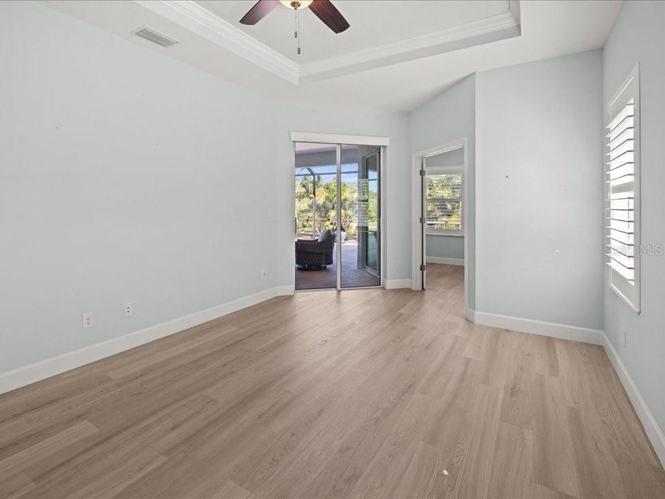 合同活跃: $444,000 (3 贝兹, 2 浴室, 2048 平方英尺)