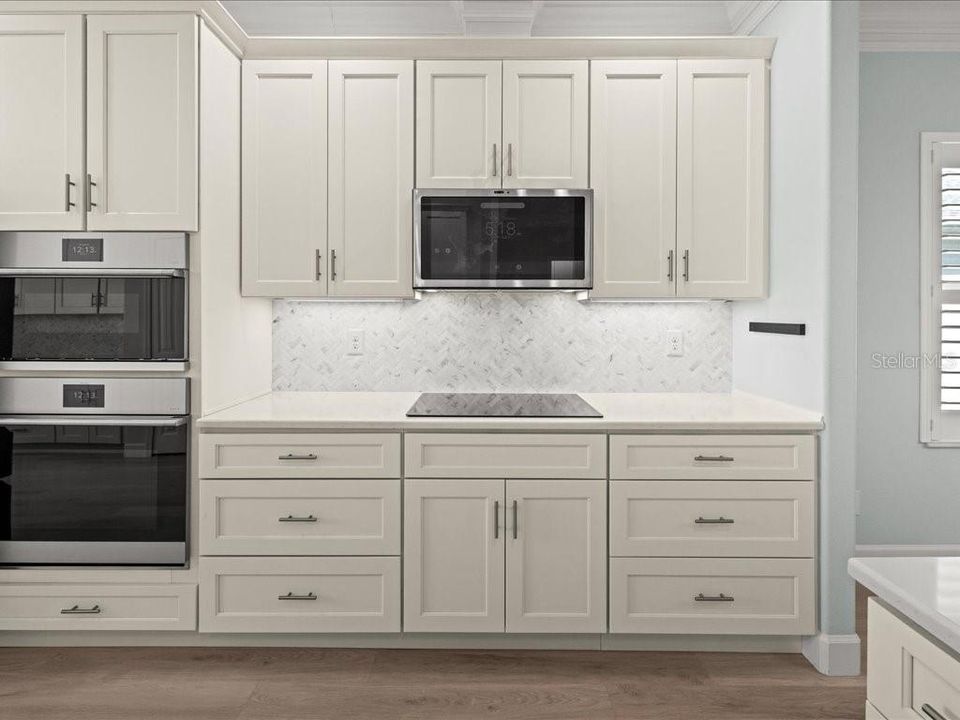 合同活跃: $444,000 (3 贝兹, 2 浴室, 2048 平方英尺)