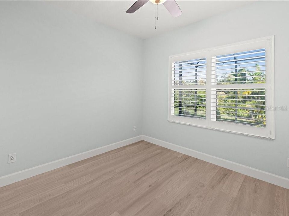 合同活跃: $444,000 (3 贝兹, 2 浴室, 2048 平方英尺)