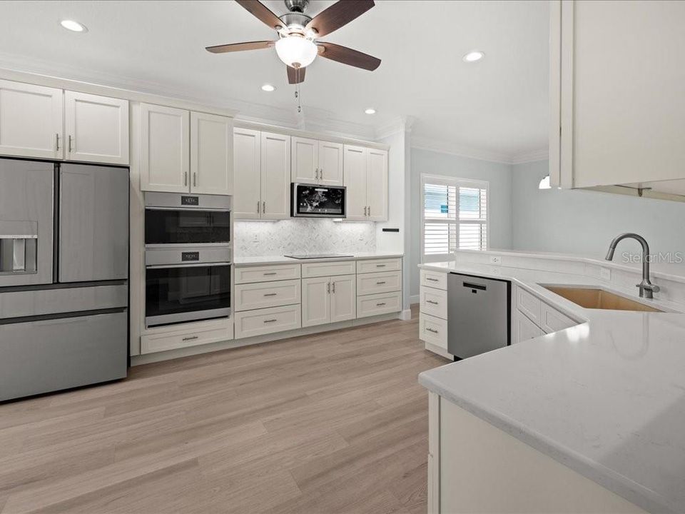 合同活跃: $444,000 (3 贝兹, 2 浴室, 2048 平方英尺)