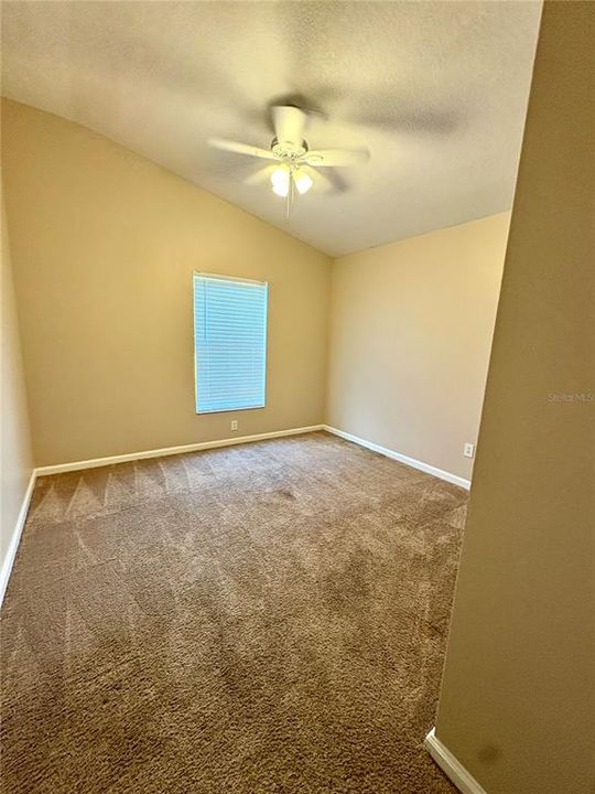 合同活跃: $1,995 (4 贝兹, 2 浴室, 1685 平方英尺)