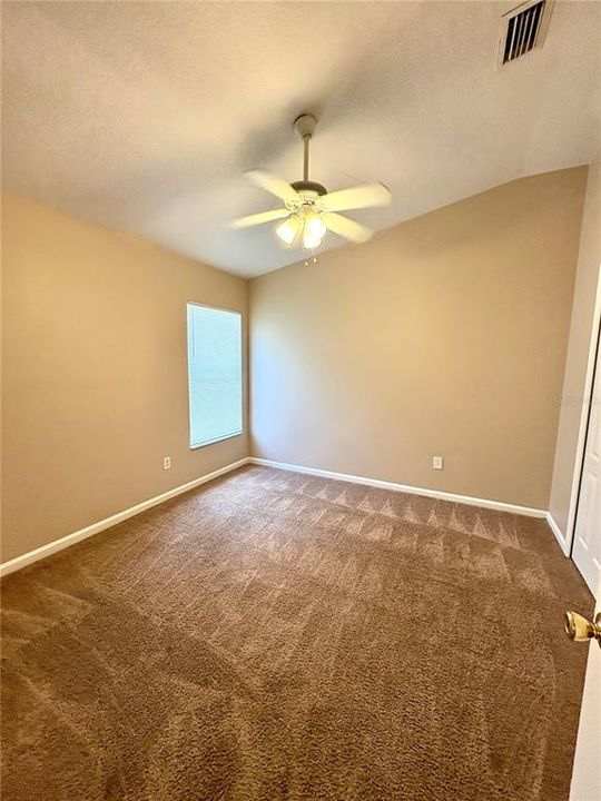 合同活跃: $1,995 (4 贝兹, 2 浴室, 1685 平方英尺)