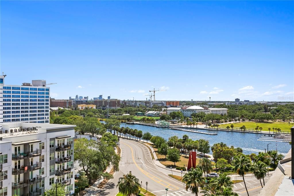 For Sale: $599,900 (3 beds, 2 baths, 1939 Square Feet)