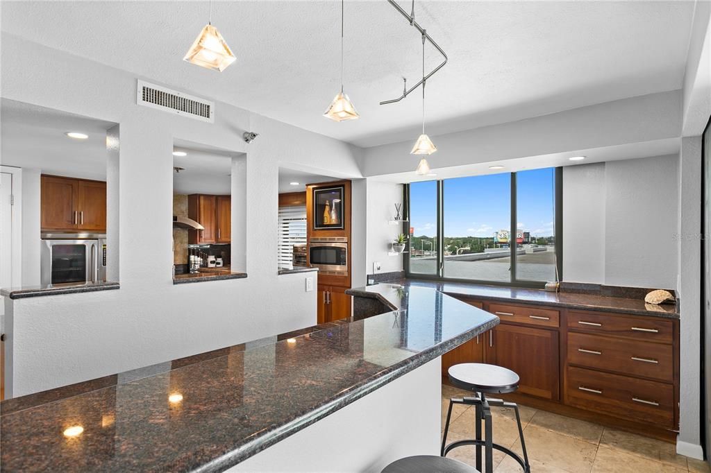 For Sale: $599,900 (3 beds, 2 baths, 1939 Square Feet)