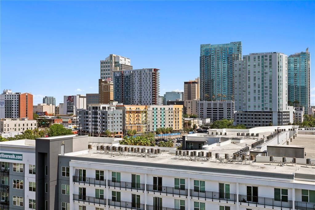 For Sale: $599,900 (3 beds, 2 baths, 1939 Square Feet)