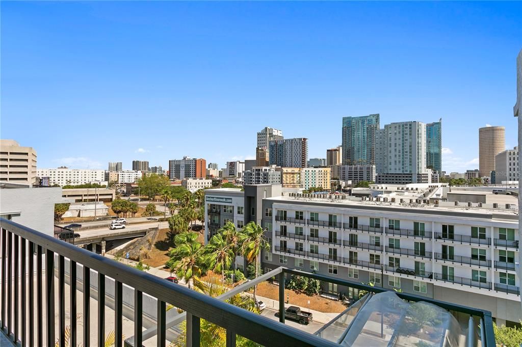 For Sale: $599,900 (3 beds, 2 baths, 1939 Square Feet)