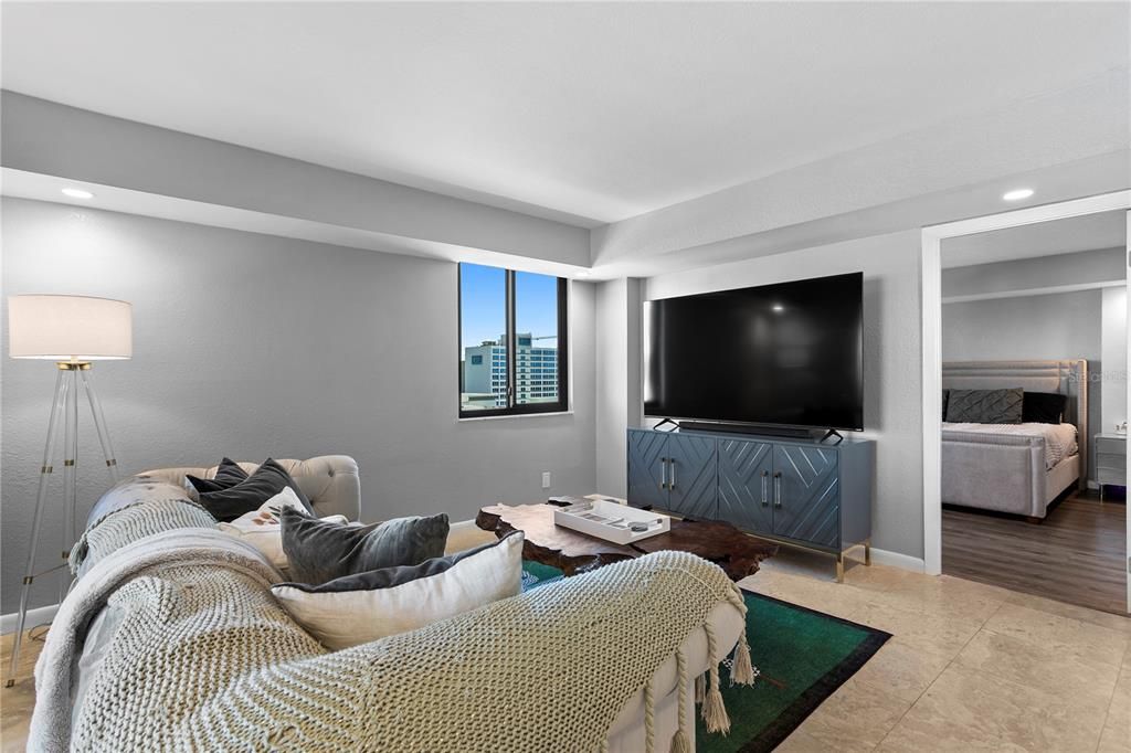 For Sale: $599,900 (3 beds, 2 baths, 1939 Square Feet)