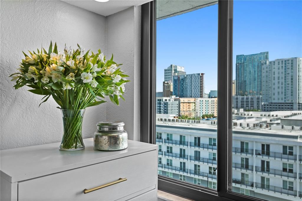 For Sale: $599,900 (3 beds, 2 baths, 1939 Square Feet)