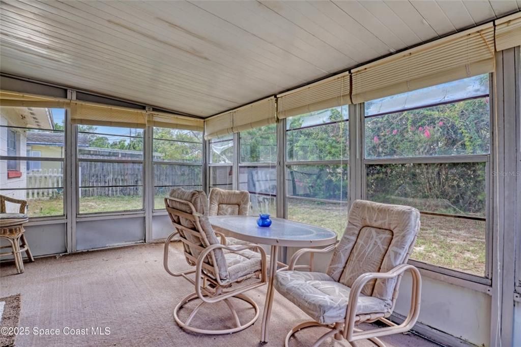 На продажу: $230,000 (3 спален, 2 ванн, 1119 Квадратных фут)