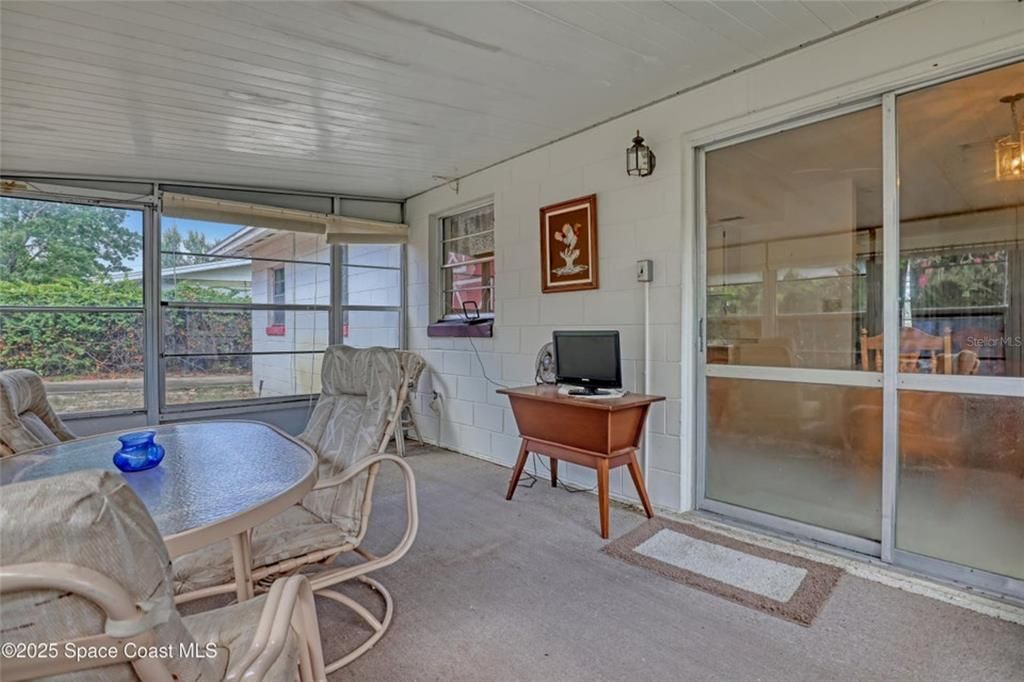 На продажу: $230,000 (3 спален, 2 ванн, 1119 Квадратных фут)