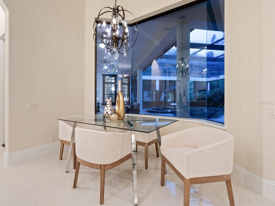 For Sale: $4,110,000 (4 beds, 4 baths, 5431 Square Feet)