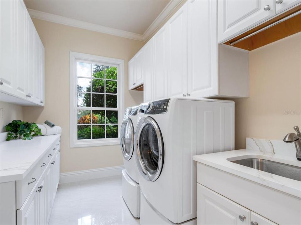 For Sale: $4,110,000 (4 beds, 4 baths, 5431 Square Feet)