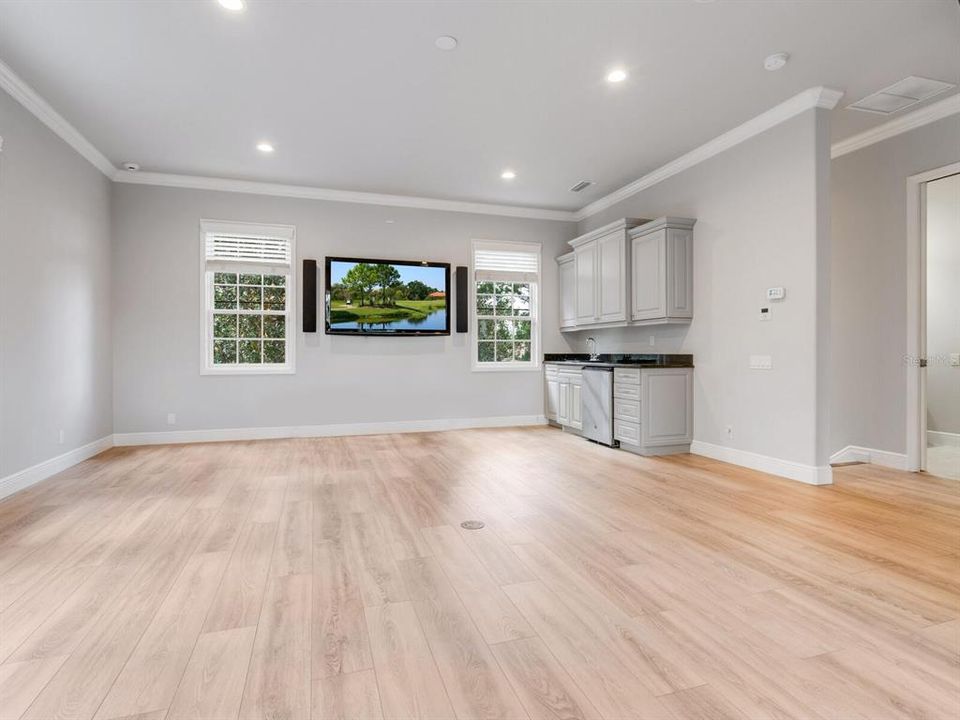 For Sale: $4,110,000 (4 beds, 4 baths, 5431 Square Feet)