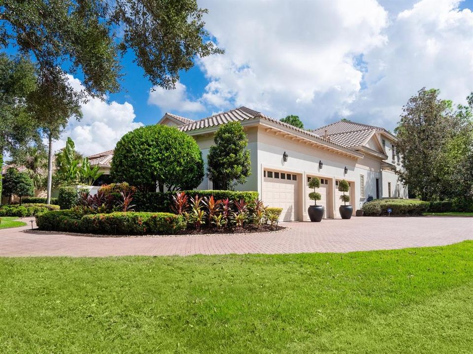 For Sale: $4,110,000 (4 beds, 4 baths, 5431 Square Feet)