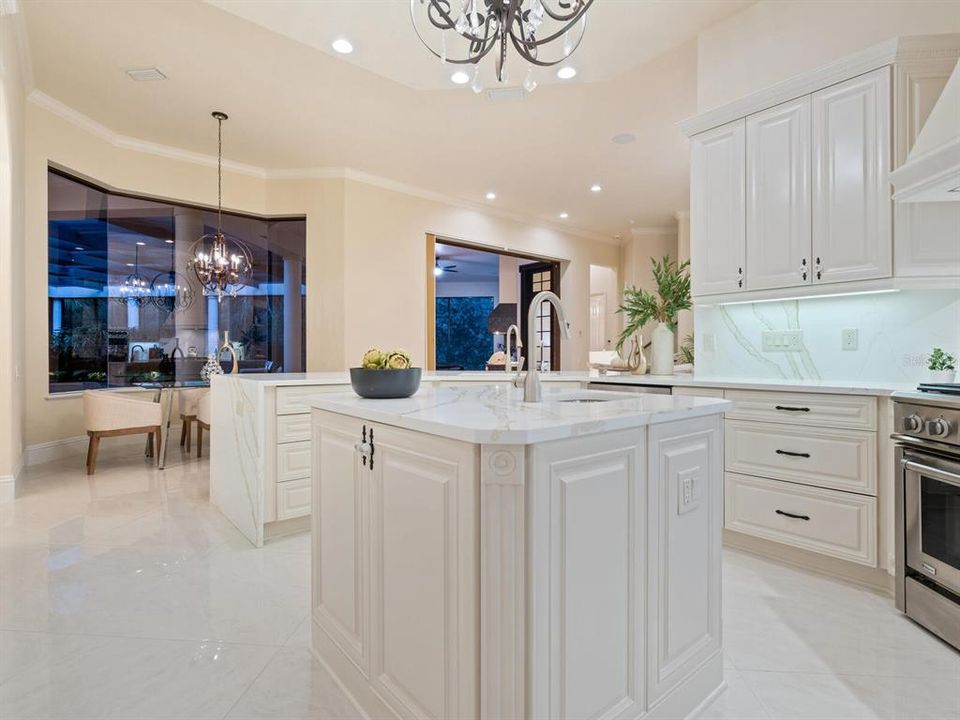 For Sale: $4,110,000 (4 beds, 4 baths, 5431 Square Feet)