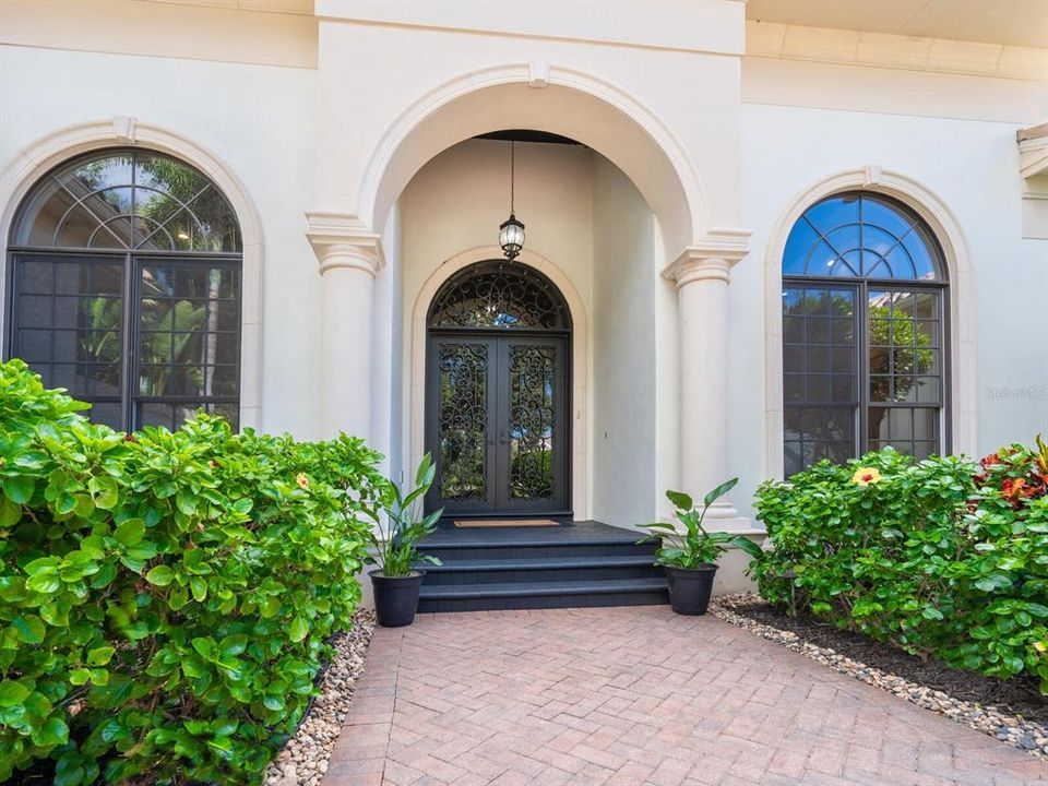 For Sale: $4,110,000 (4 beds, 4 baths, 5431 Square Feet)