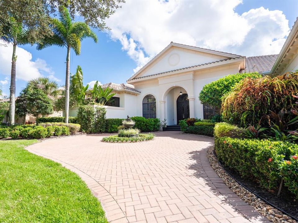 For Sale: $4,110,000 (4 beds, 4 baths, 5431 Square Feet)