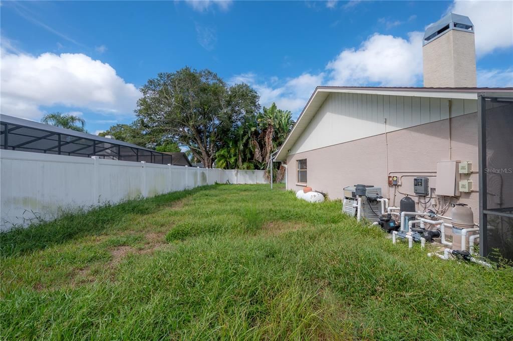 合同活跃: $725,000 (4 贝兹, 3 浴室, 3640 平方英尺)