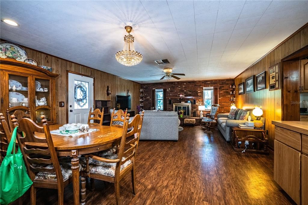 For Sale: $389,900 (4 beds, 2 baths, 2062 Square Feet)