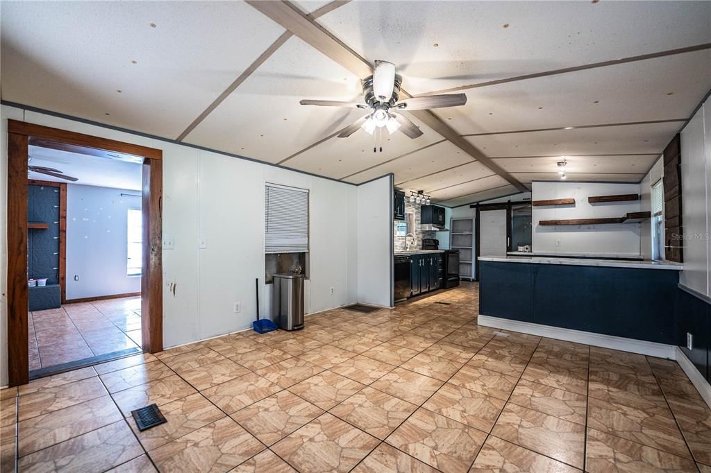 For Sale: $389,900 (4 beds, 2 baths, 2062 Square Feet)