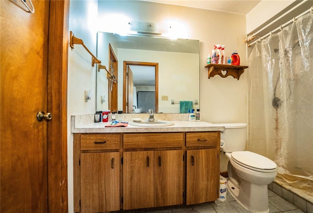 For Sale: $389,900 (4 beds, 2 baths, 2062 Square Feet)