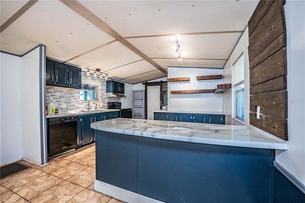 For Sale: $389,900 (4 beds, 2 baths, 2062 Square Feet)