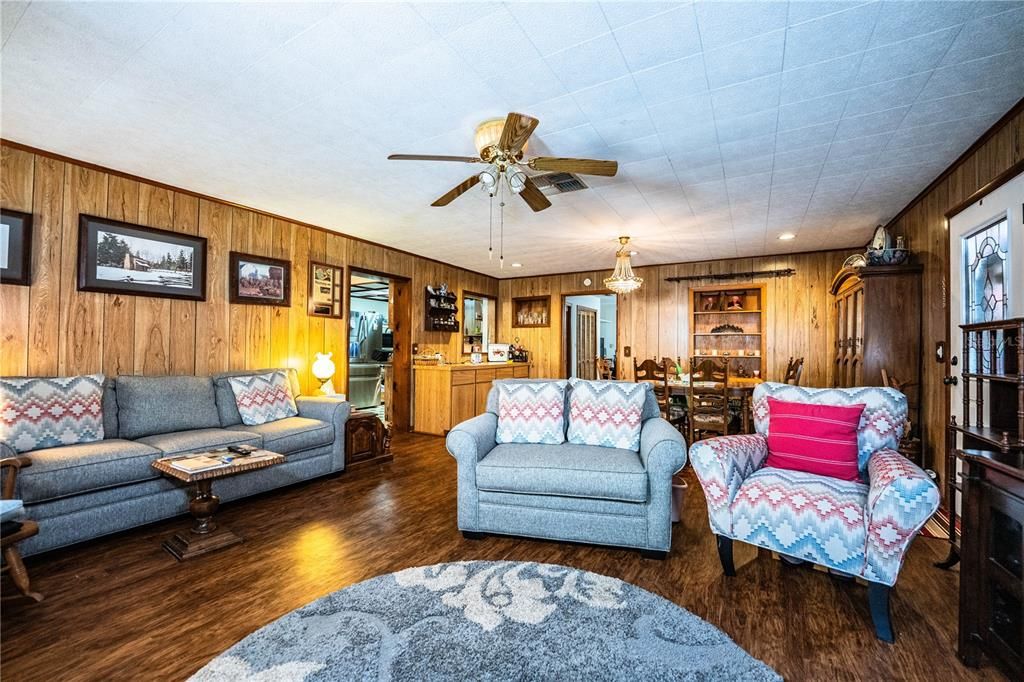 For Sale: $389,900 (4 beds, 2 baths, 2062 Square Feet)