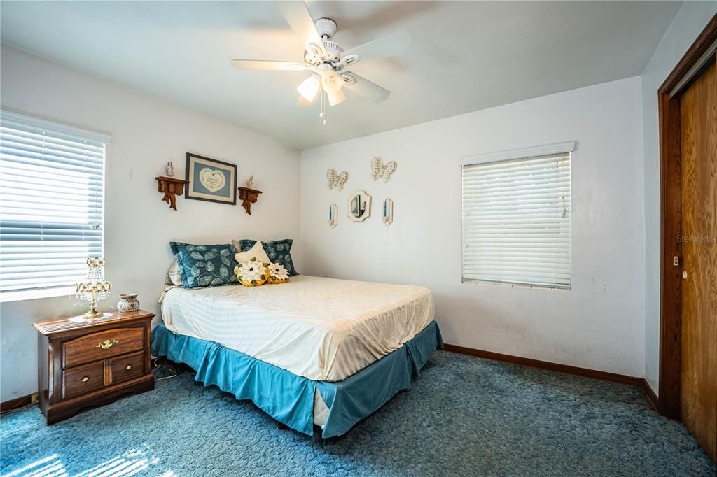 For Sale: $389,900 (4 beds, 2 baths, 2062 Square Feet)