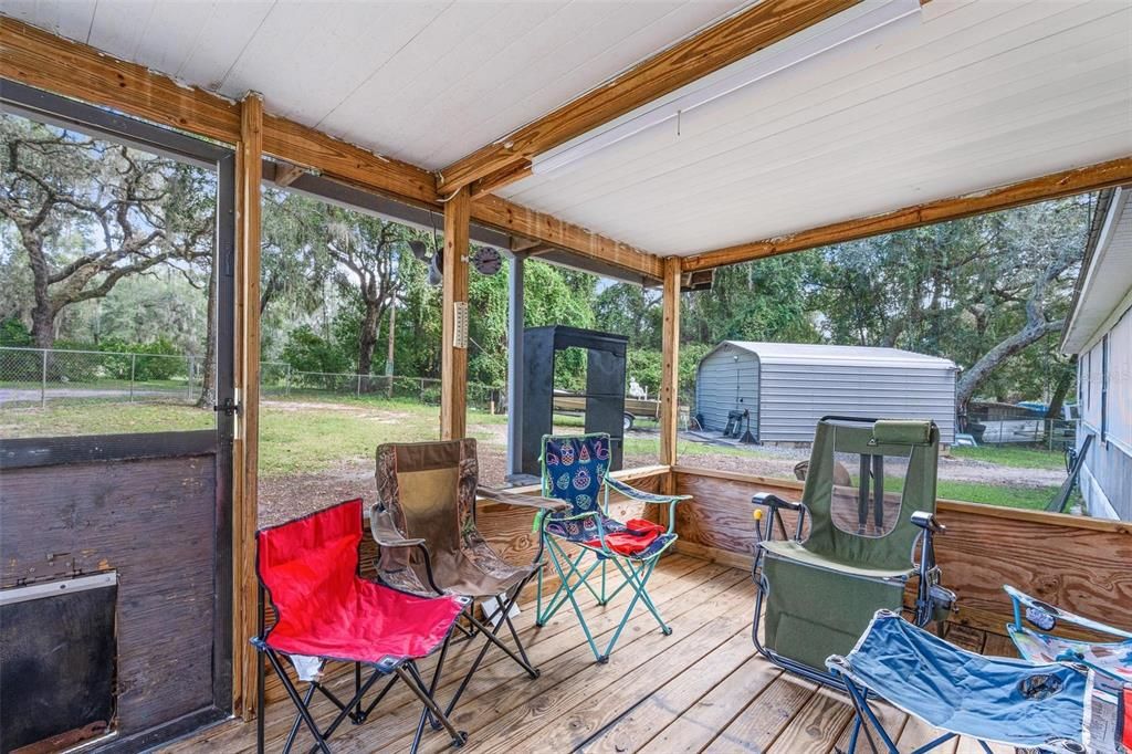 На продажу: $139,998 (3 спален, 2 ванн, 784 Квадратных фут)