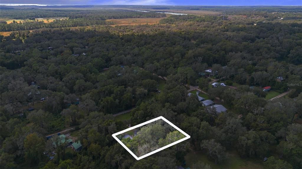 На продажу: $139,998 (3 спален, 2 ванн, 784 Квадратных фут)