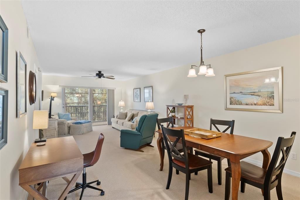 Activo con contrato: $234,900 (2 camas, 2 baños, 1185 Pies cuadrados)