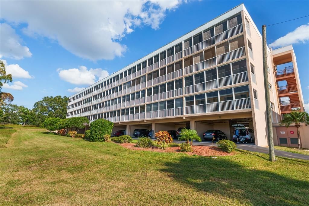 Activo con contrato: $234,900 (2 camas, 2 baños, 1185 Pies cuadrados)