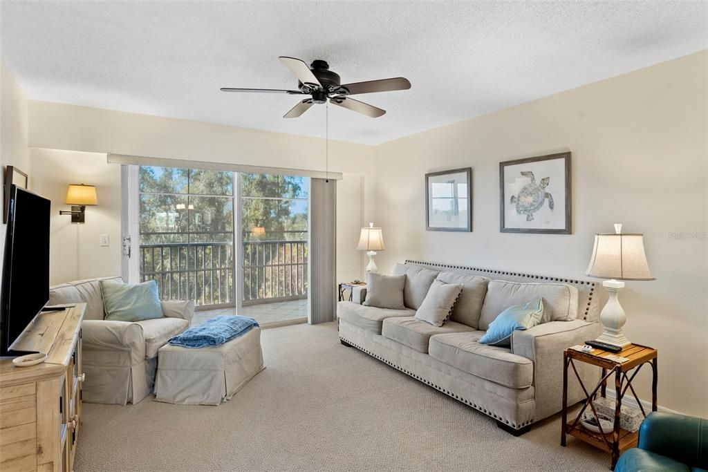 Activo con contrato: $234,900 (2 camas, 2 baños, 1185 Pies cuadrados)