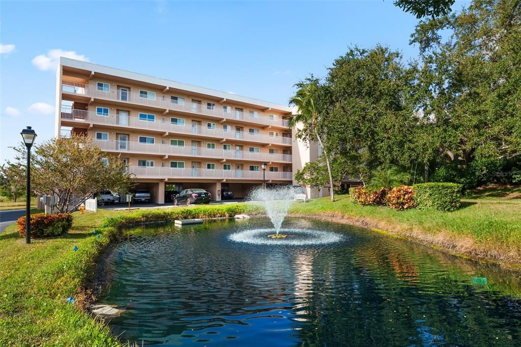 Activo con contrato: $234,900 (2 camas, 2 baños, 1185 Pies cuadrados)