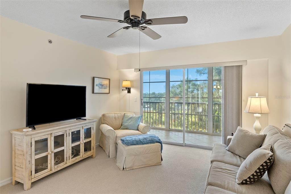 Activo con contrato: $234,900 (2 camas, 2 baños, 1185 Pies cuadrados)