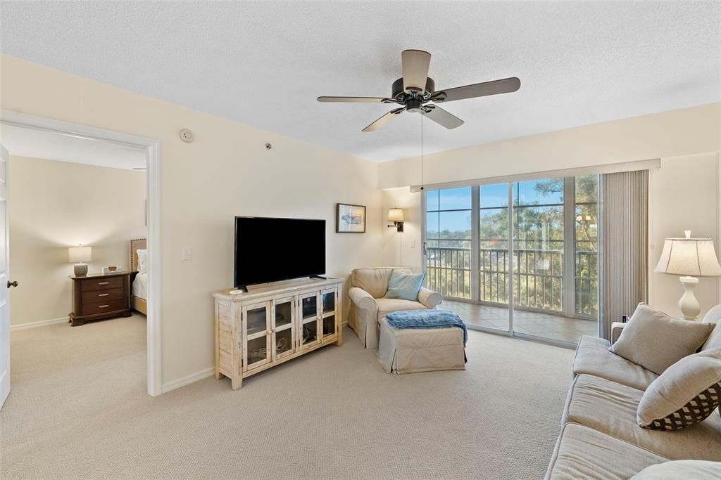 Activo con contrato: $234,900 (2 camas, 2 baños, 1185 Pies cuadrados)