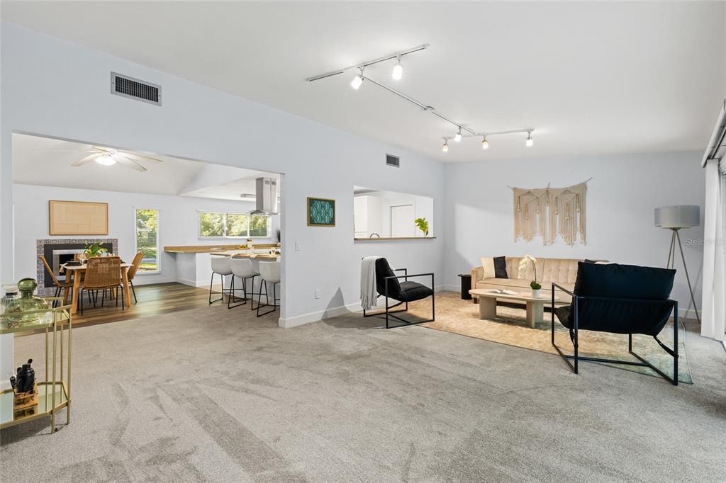 Active With Contract: $449,900 (3 beds, 2 baths, 1862 Square Feet)