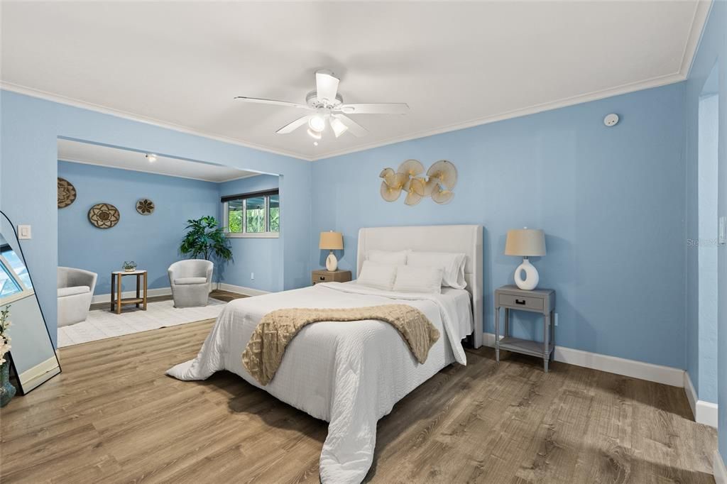 Active With Contract: $449,900 (3 beds, 2 baths, 1862 Square Feet)