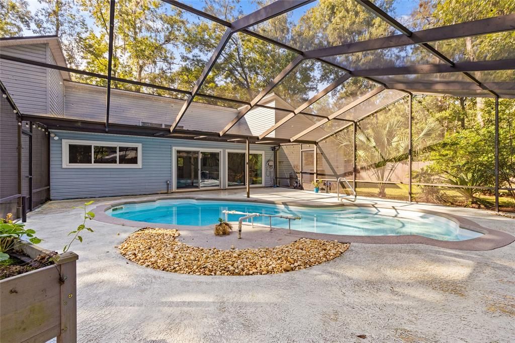 Active With Contract: $449,900 (3 beds, 2 baths, 1862 Square Feet)