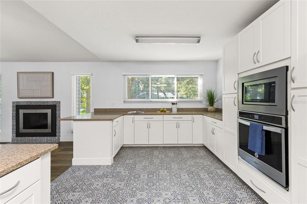 Active With Contract: $449,900 (3 beds, 2 baths, 1862 Square Feet)