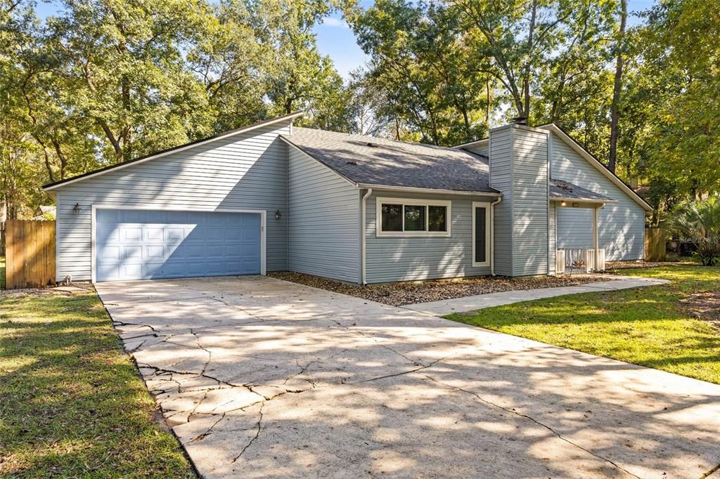 Active With Contract: $449,900 (3 beds, 2 baths, 1862 Square Feet)